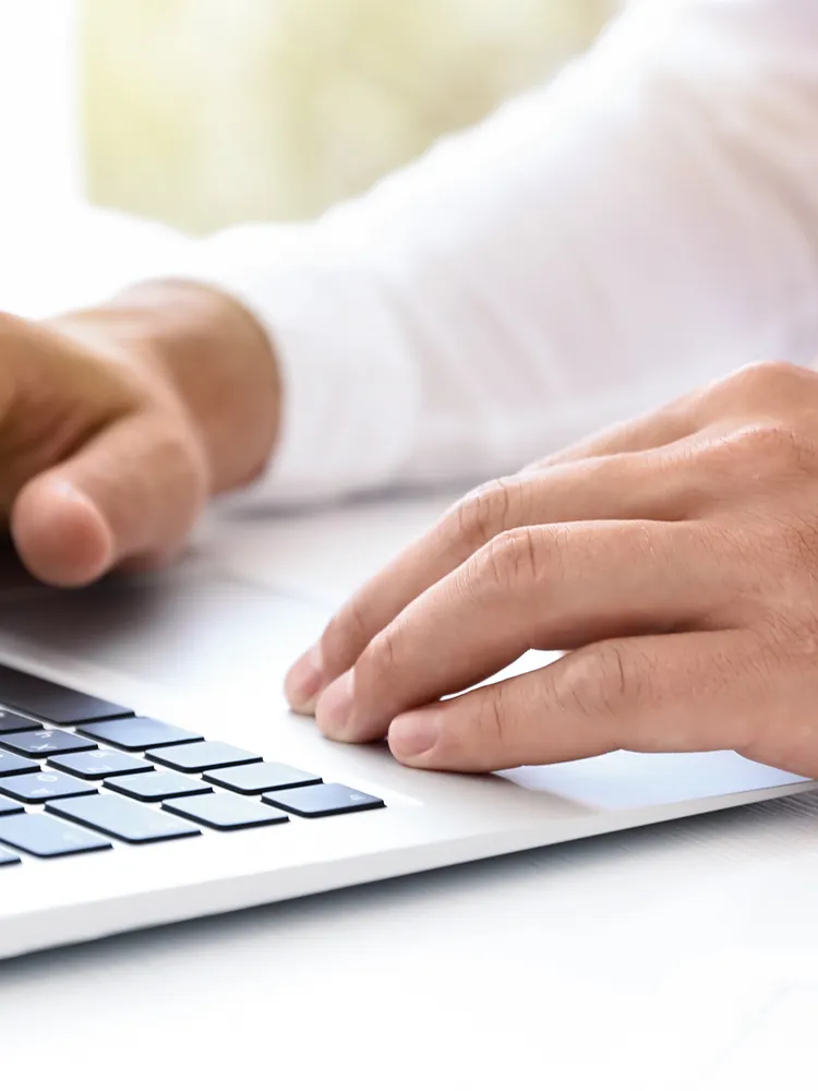 カースマイルの2月～3月のカレンダーです。画像