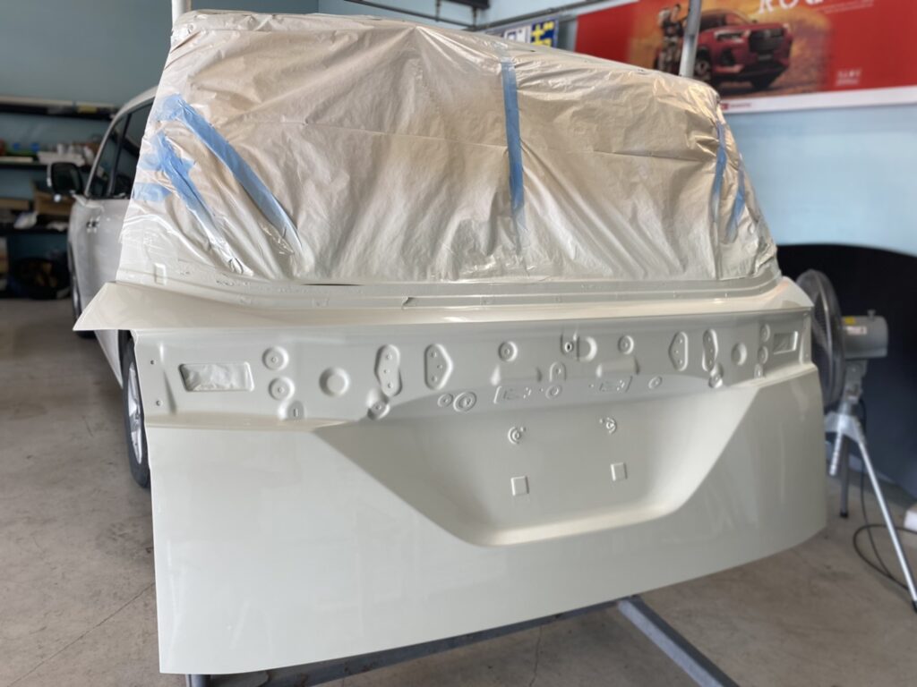 大田原市より日産エルグランド【TE52】塗装剥がれ修理事例