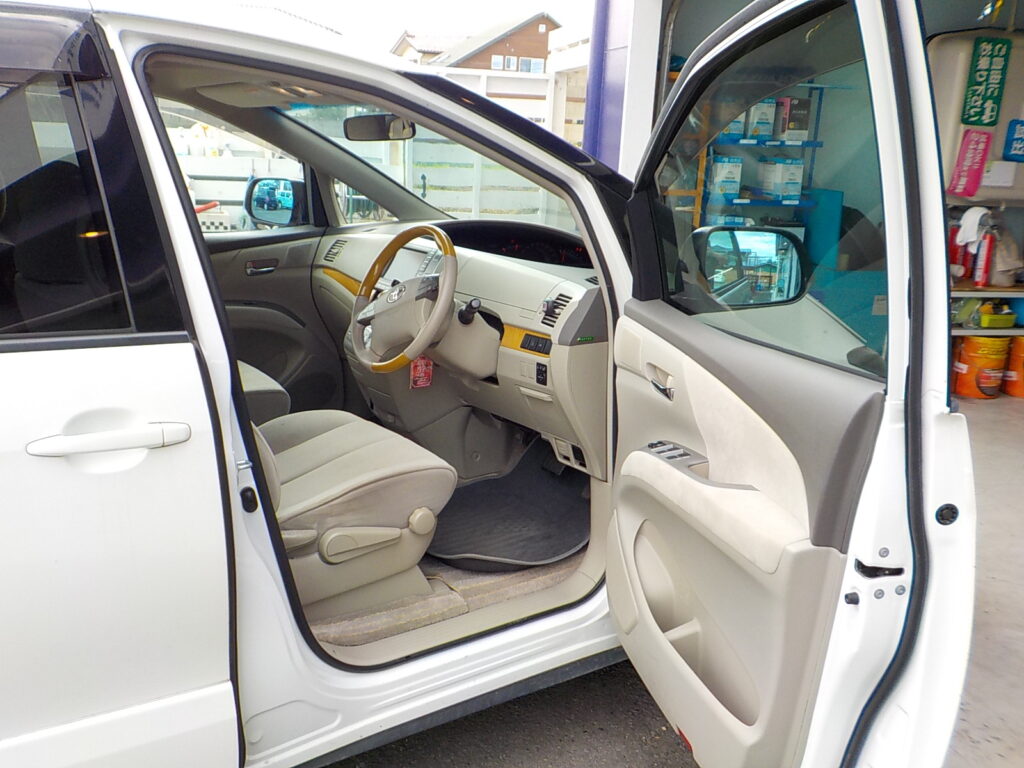 エスティマ【ACR50】ドアが勝手に閉まってしまう！！修理事例